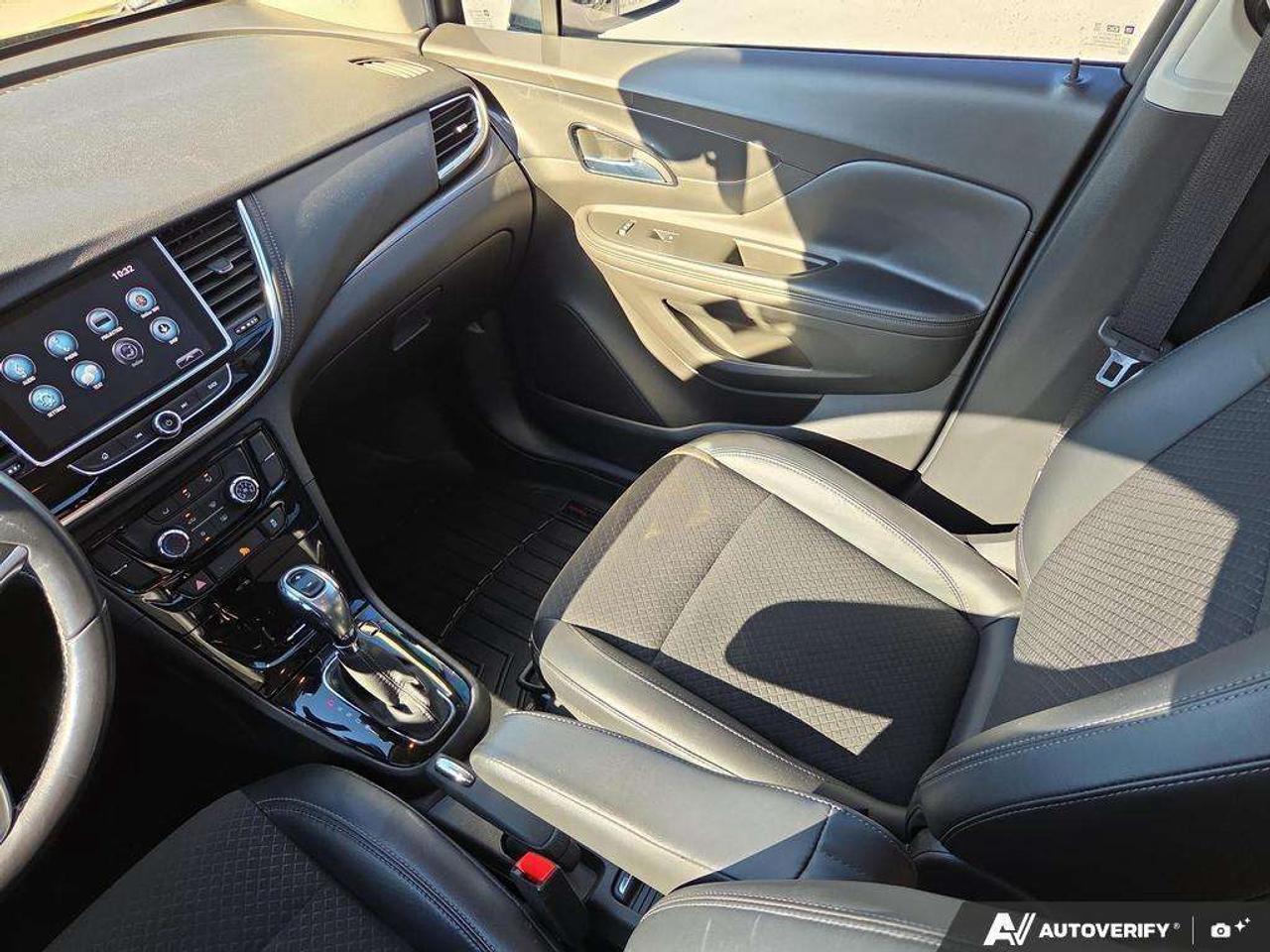 2017 Buick Encore Sport Touring   NO CLAIMS   REMOTE START   LOW KM Photo