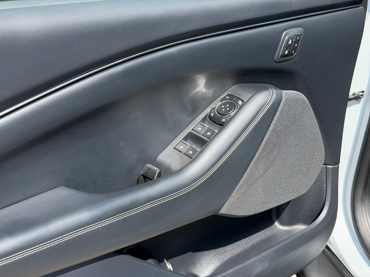 2022 Ford Mustang Mach-E Select AWD Photo