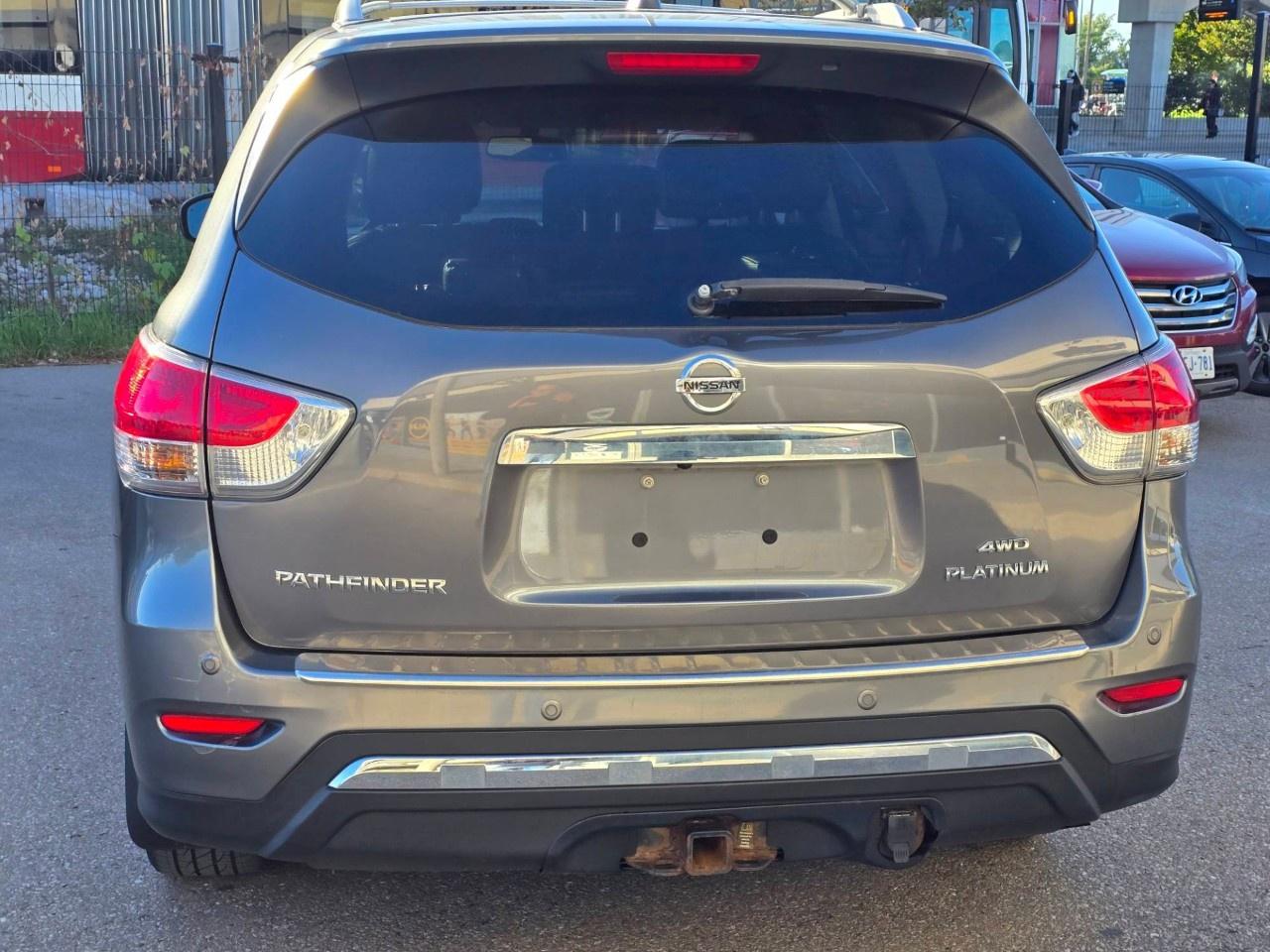 2016 Nissan Pathfinder 4WD 4DR PLATINUM Photo