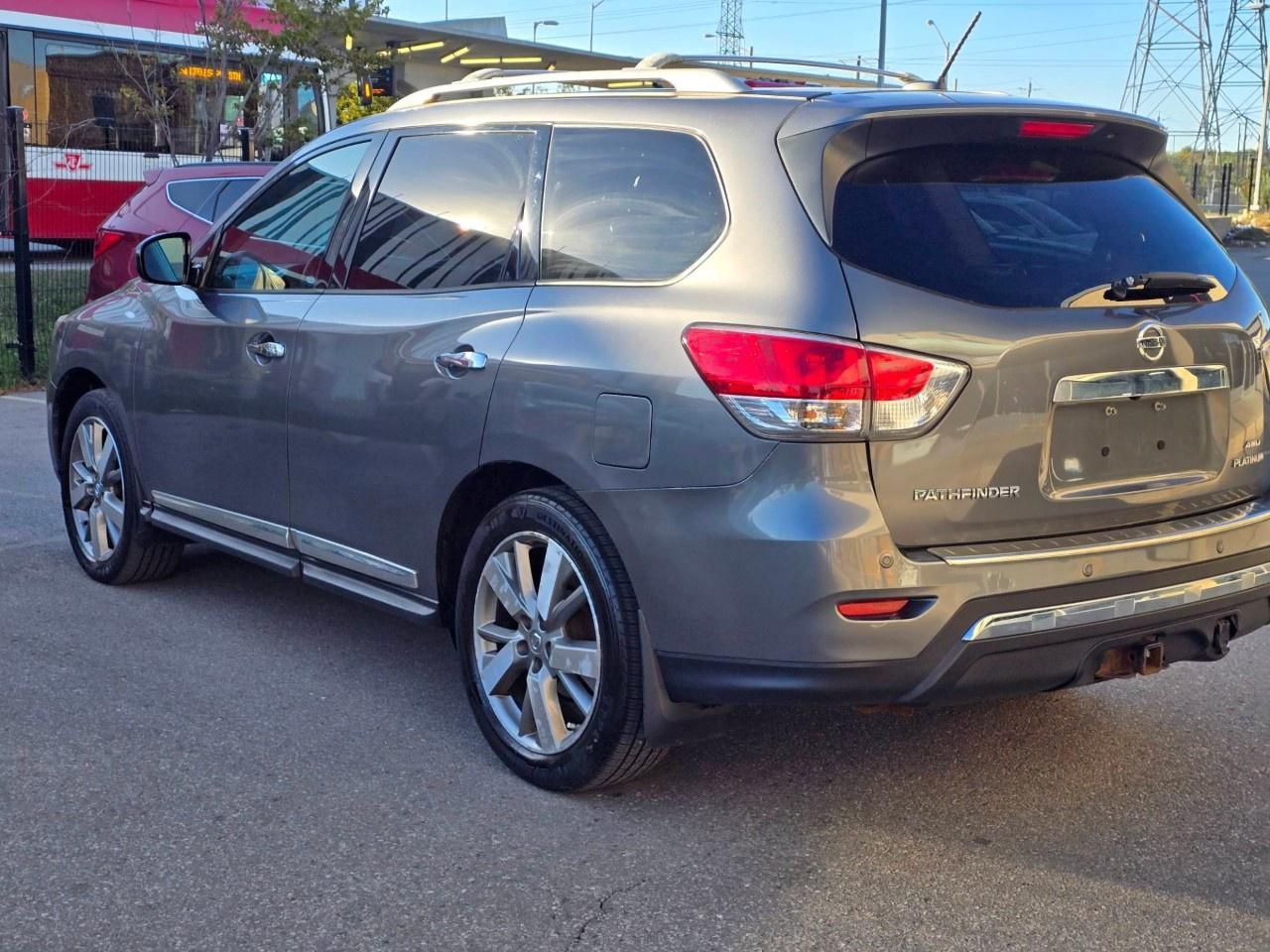 2016 Nissan Pathfinder 4WD 4DR PLATINUM Photo3
