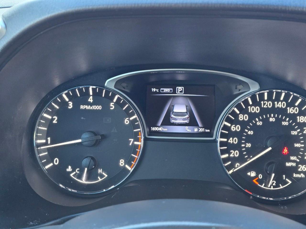 2016 Nissan Pathfinder 4WD 4DR PLATINUM Photo