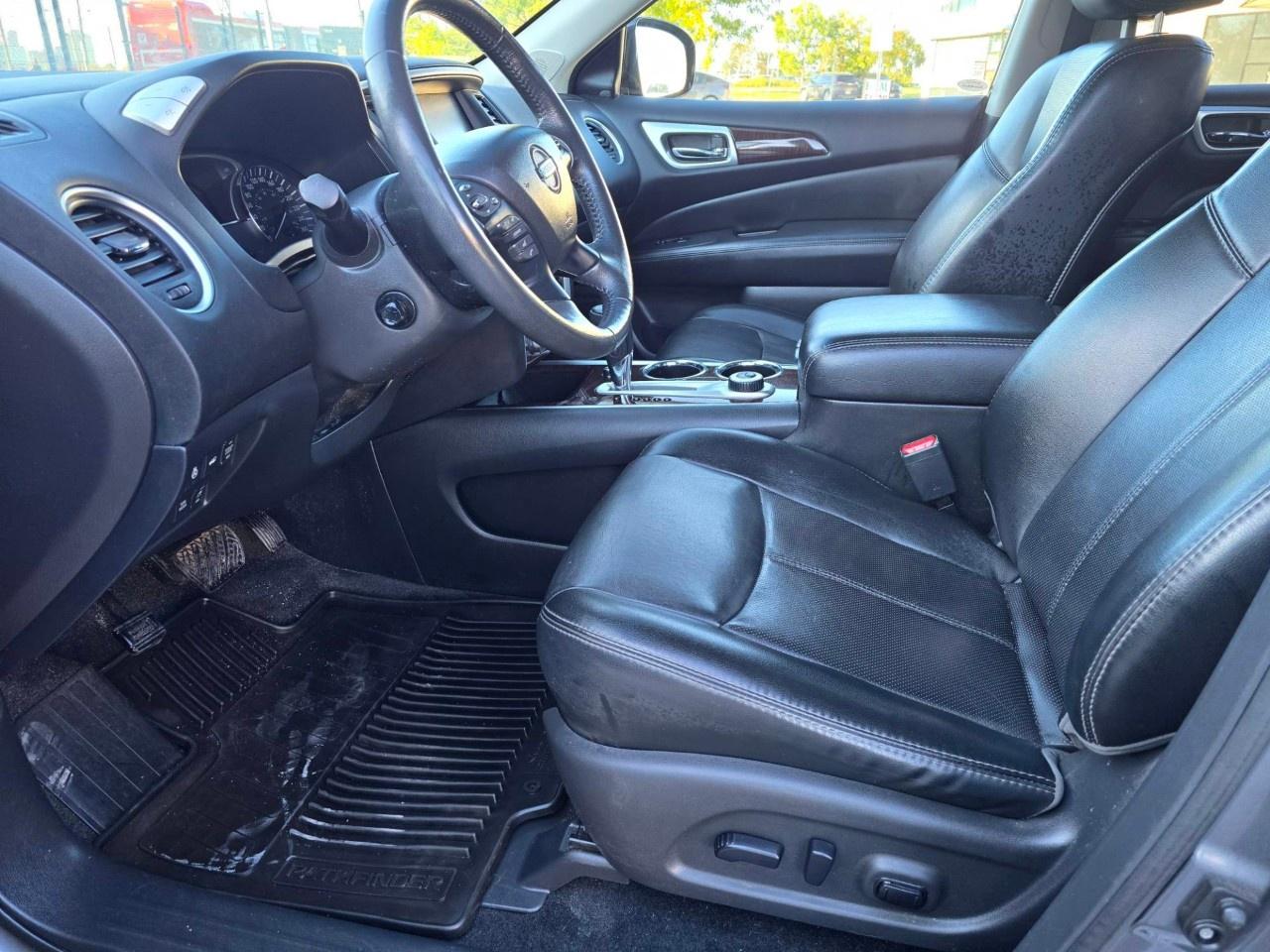 2016 Nissan Pathfinder 4WD 4DR PLATINUM Photo