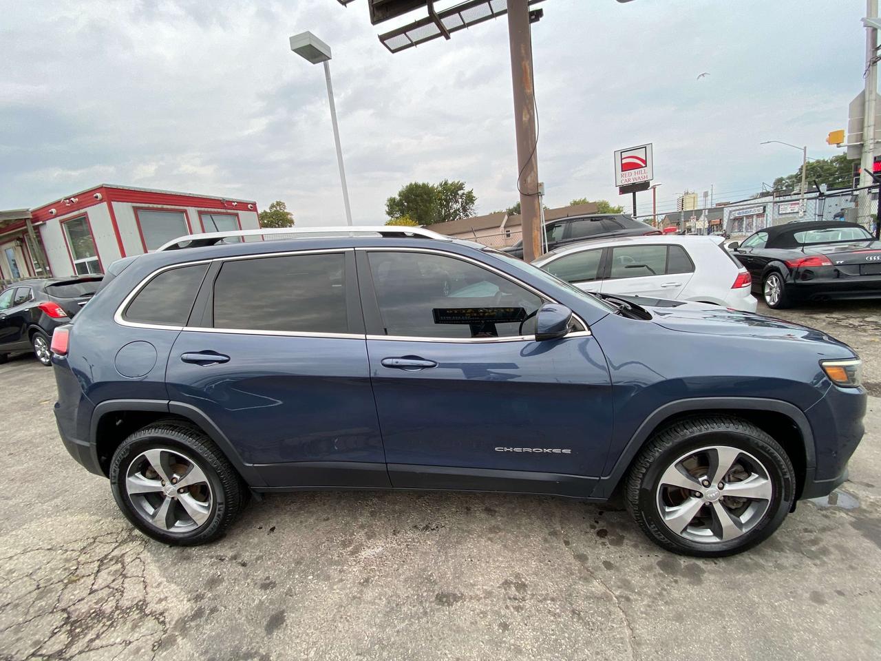 2019 Jeep Cherokee Limited Photo1