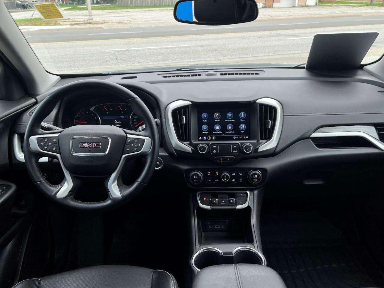 2023 GMC Terrain SLT LOCAL TRADE CPO RATES APPLY!! Photo