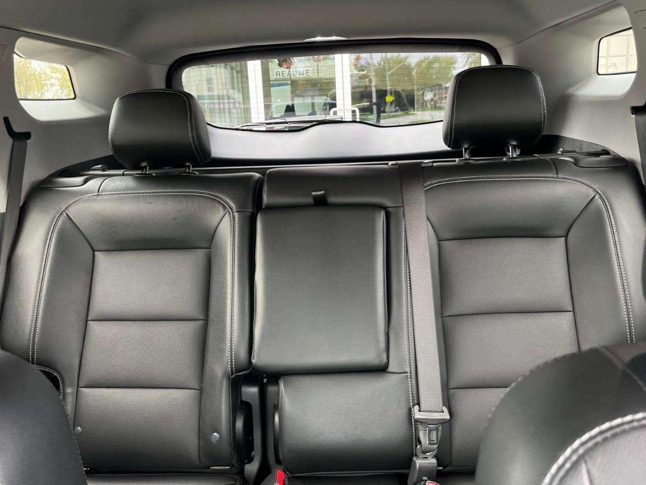 2023 GMC Terrain SLT LOCAL TRADE CPO RATES APPLY!! Photo