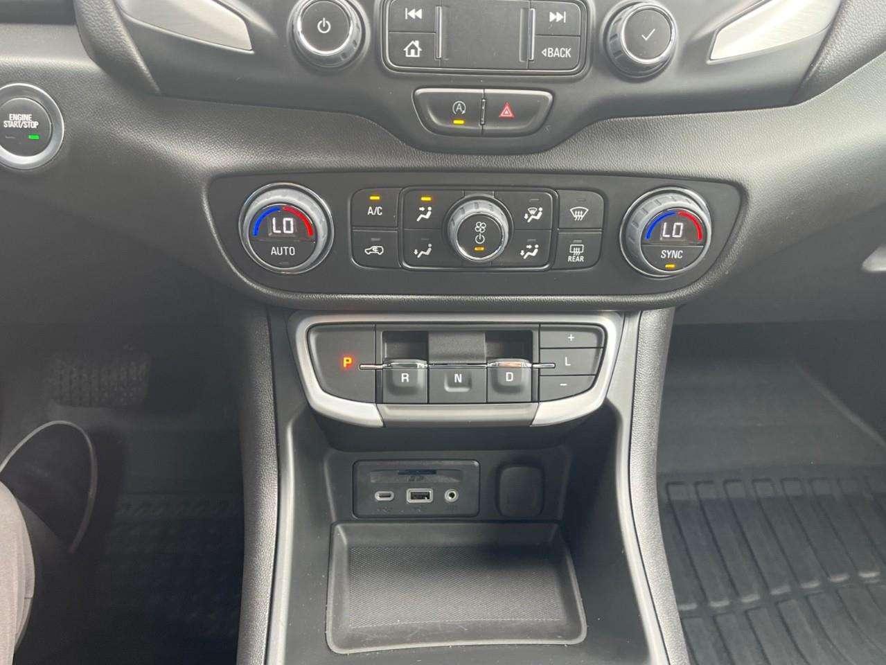 2023 GMC Terrain SLT LOCAL TRADE CPO RATES APPLY!! Photo
