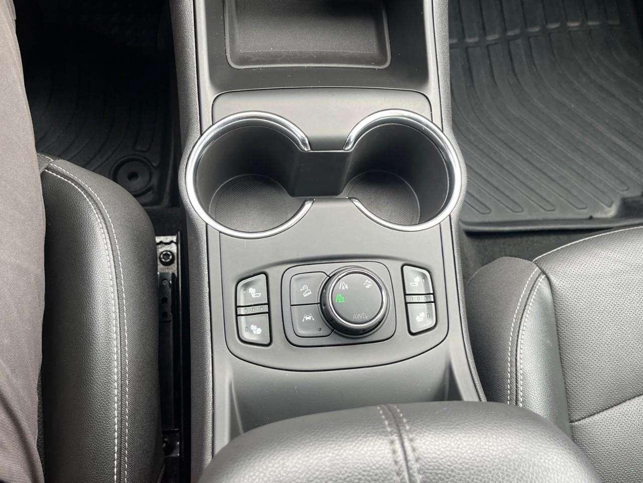 2023 GMC Terrain SLT LOCAL TRADE CPO RATES APPLY!! Photo