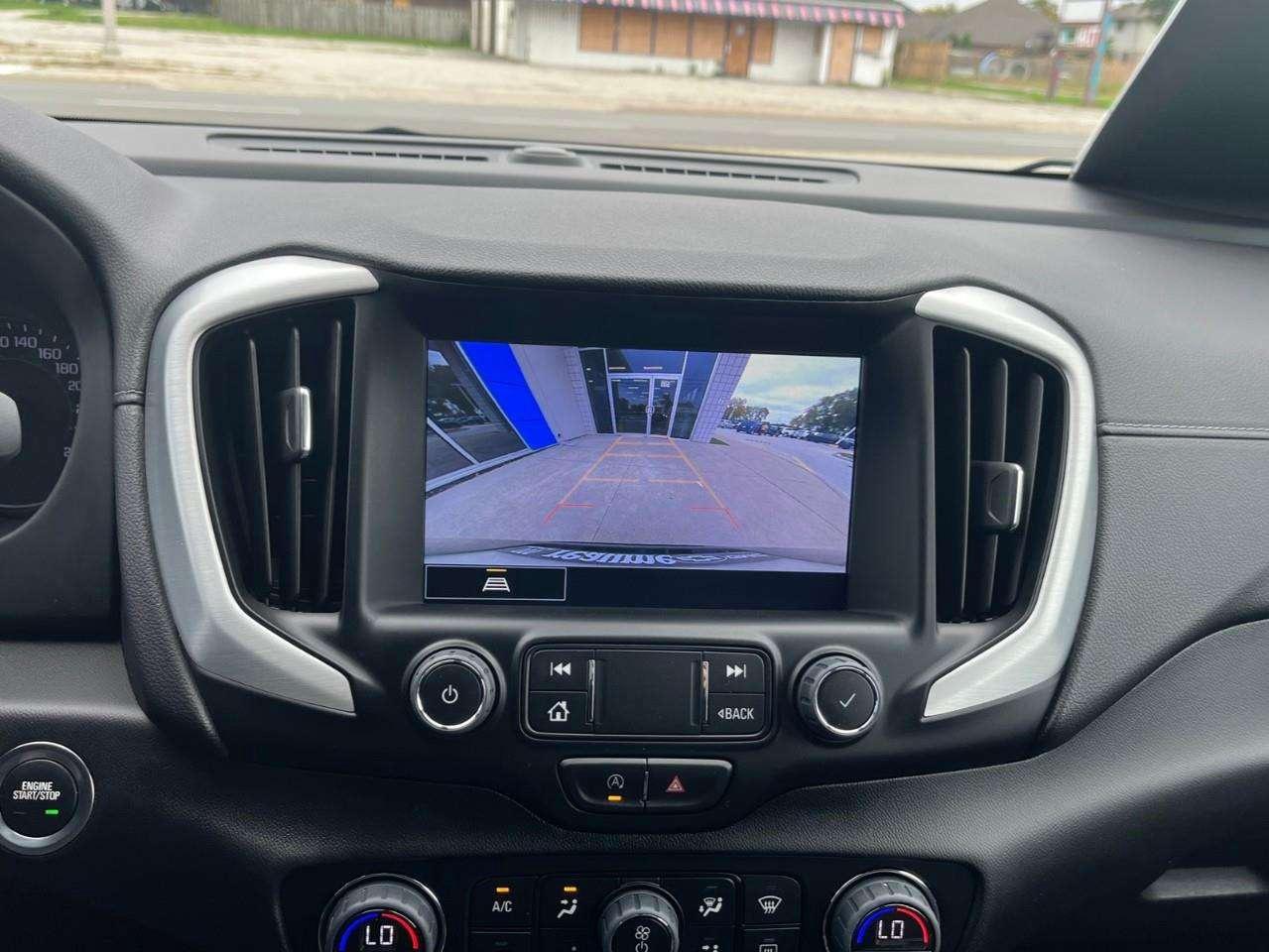 2023 GMC Terrain SLT LOCAL TRADE CPO RATES APPLY!! Photo