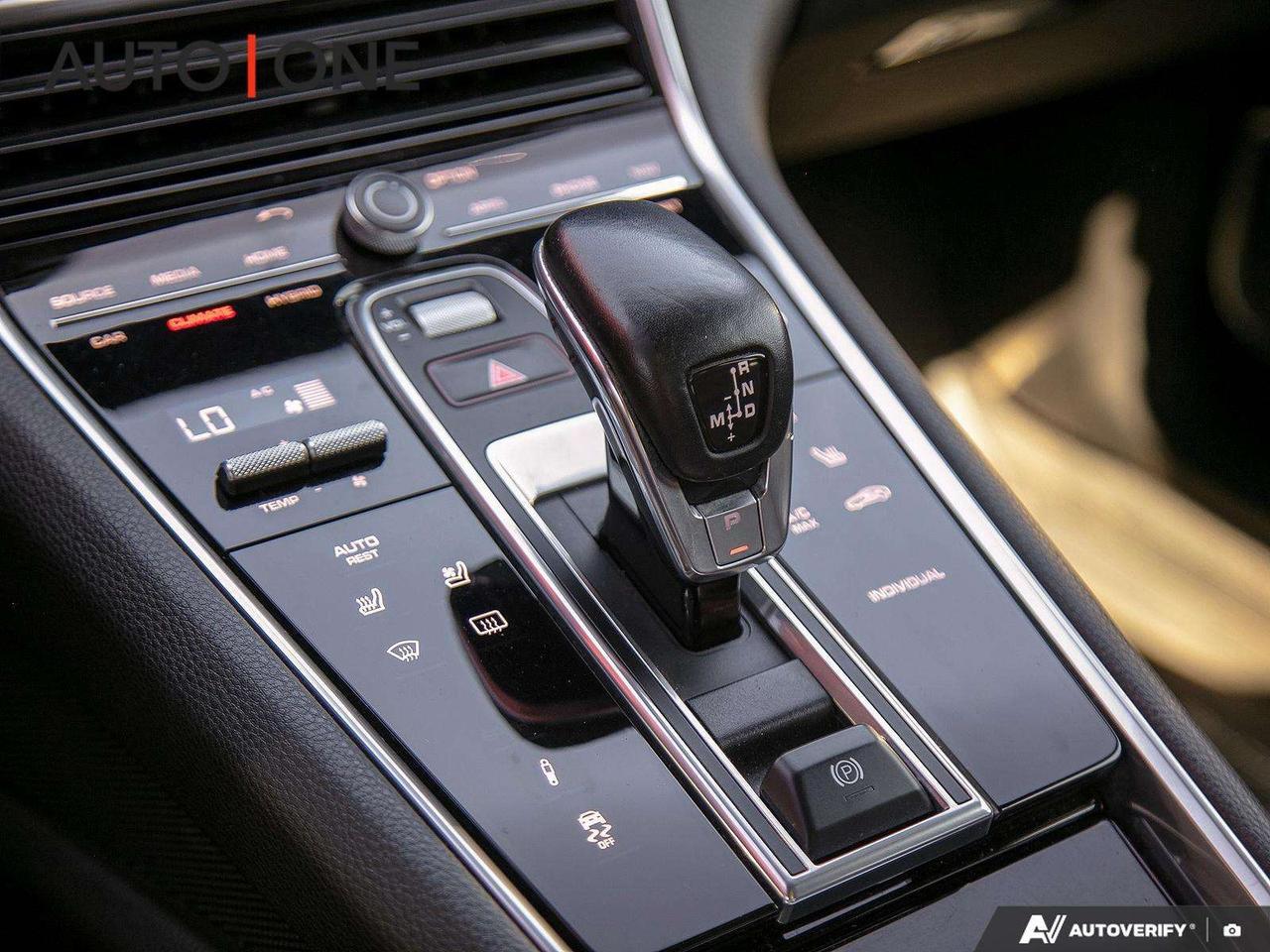 2018 Porsche Panamera AWD   E-Hybrid   2.9 V6 Photo