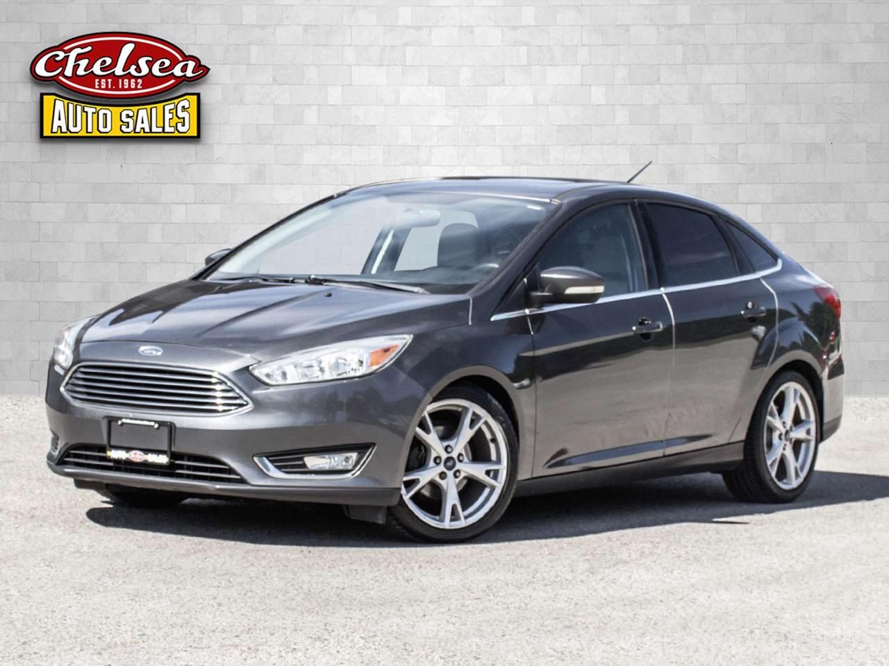 2015 Ford Focus Titanium Sedan Photo