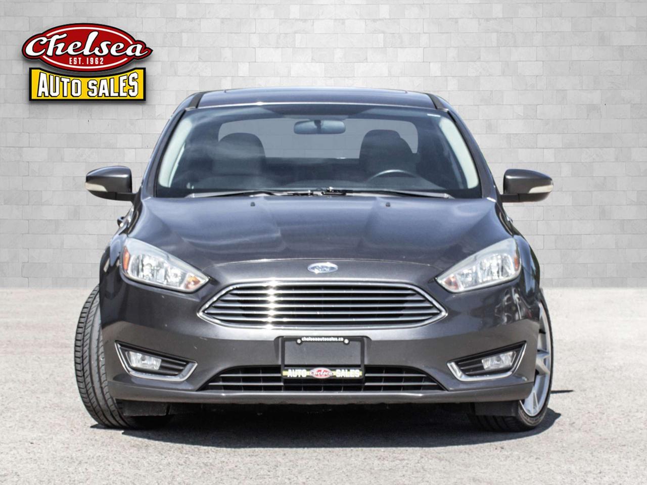 2015 Ford Focus Titanium Sedan Photo5