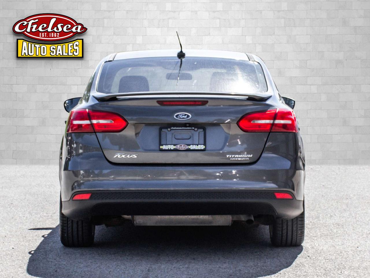 2015 Ford Focus Titanium Sedan Photo