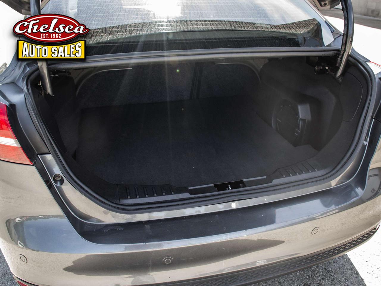 2015 Ford Focus Titanium Sedan Photo