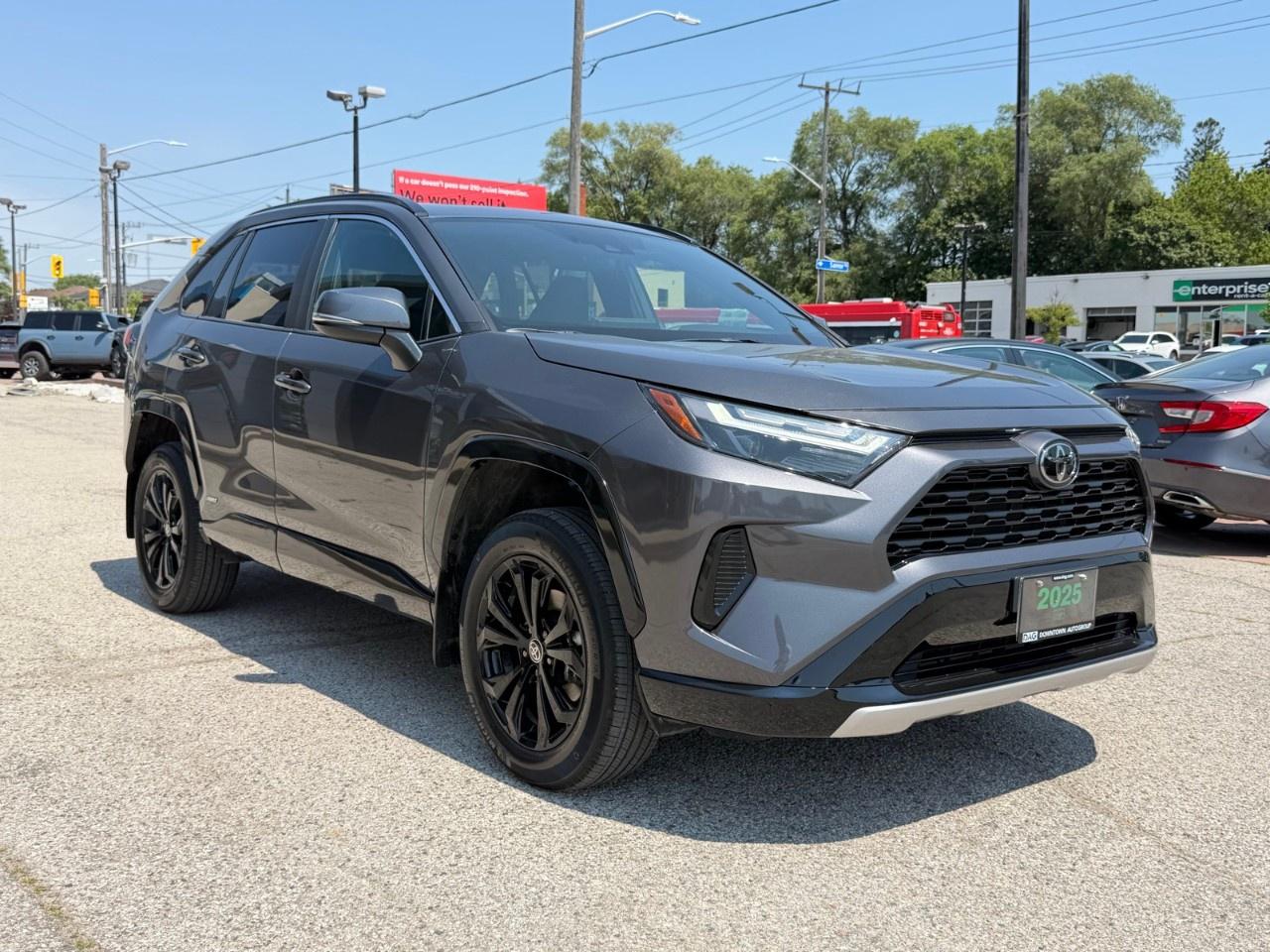 2025 Toyota RAV4 Hybrid SE AWD Photo