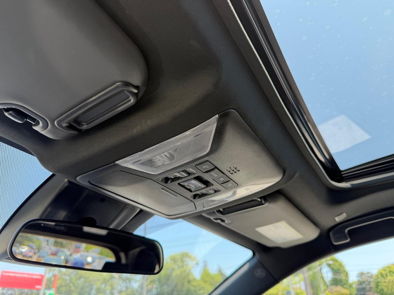 2025 Toyota RAV4 Hybrid SE AWD Photo