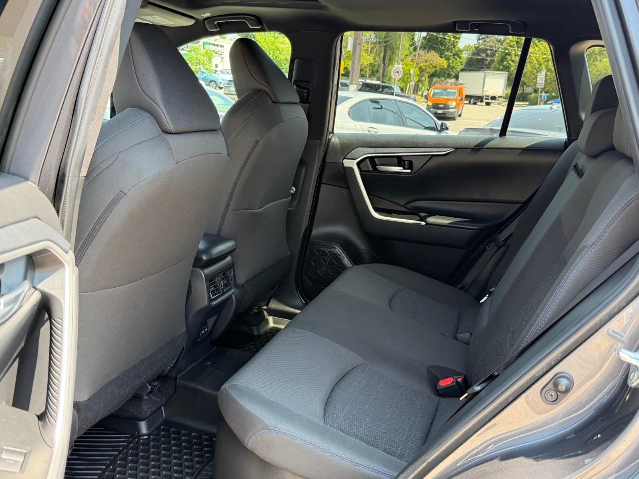2025 Toyota RAV4 Hybrid SE AWD Photo
