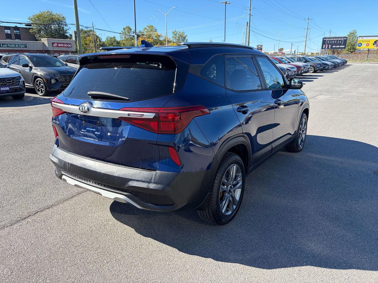 2021 Kia Seltos LX Photo4