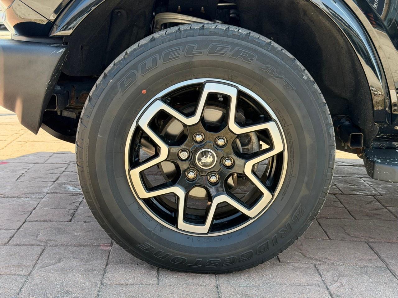 2022 Ford Bronco  Photo5