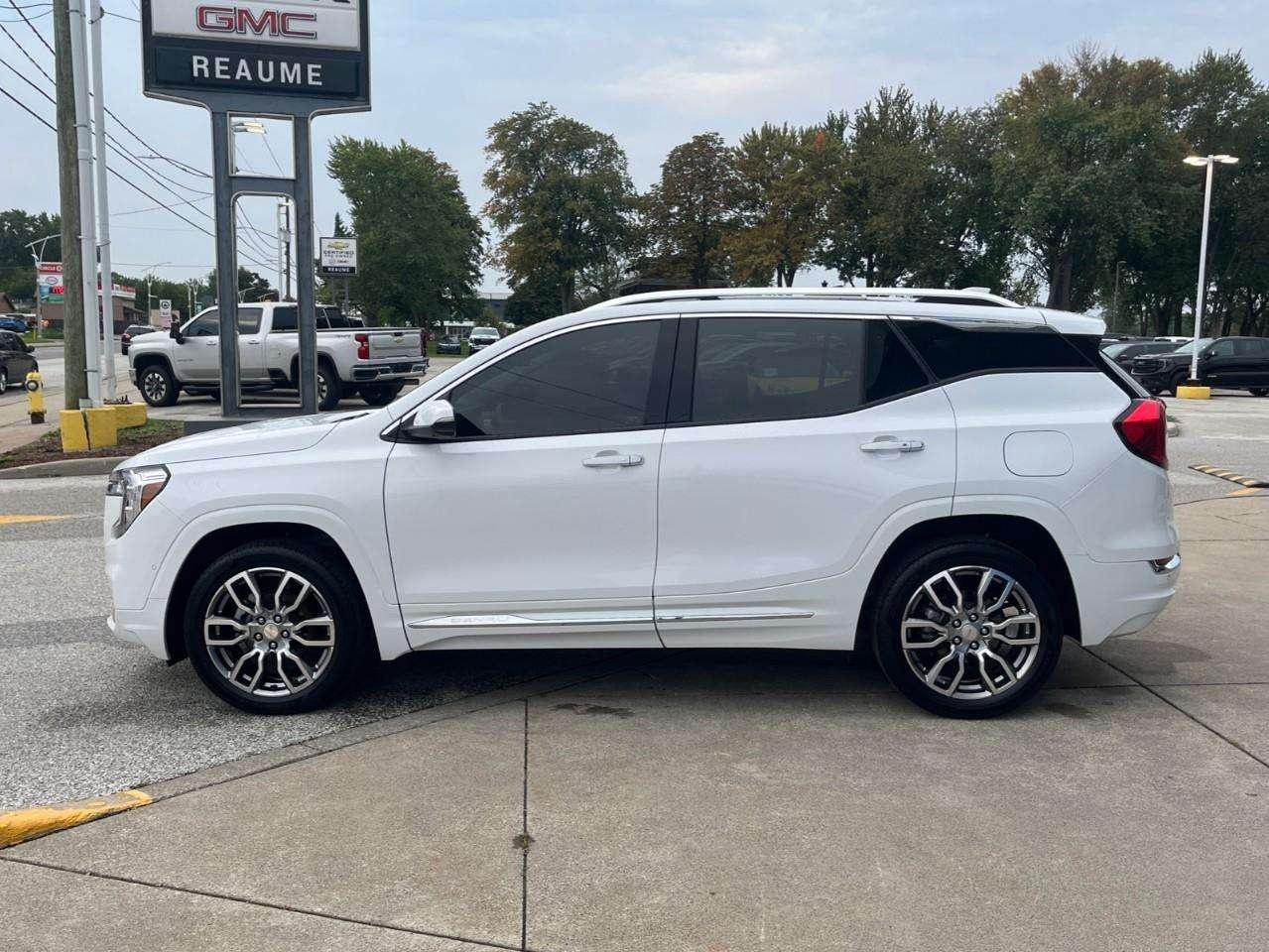2024 GMC Terrain DENALI CPO RATES APPLY! Photo