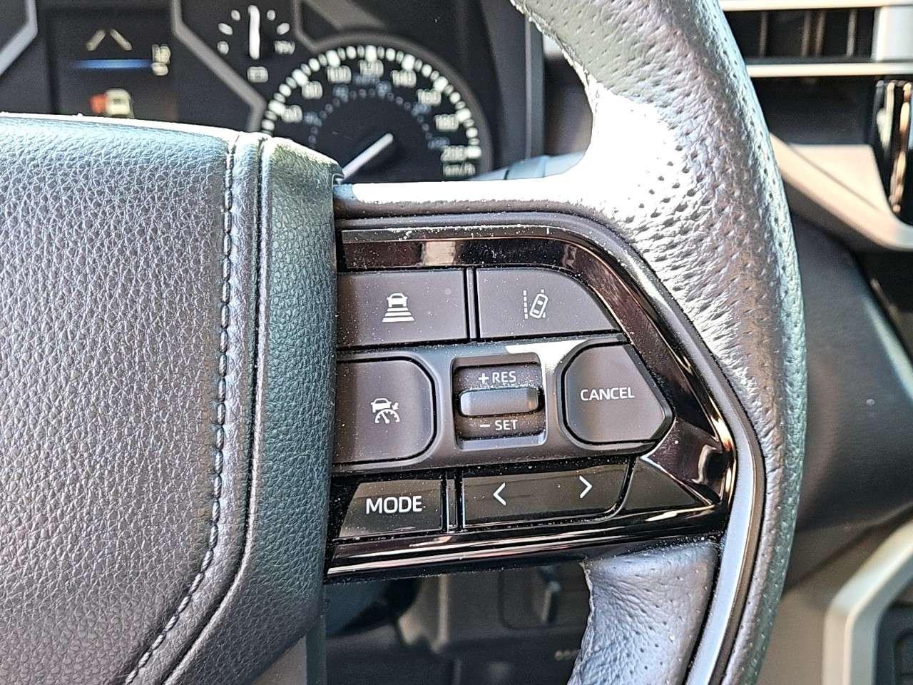 2023 Toyota Tundra SR   LOCAL TRADE   1 OWNER   NO ACCIDENTS Photo