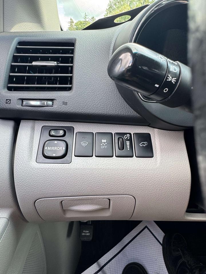 2013 Toyota Highlander BASE Photo