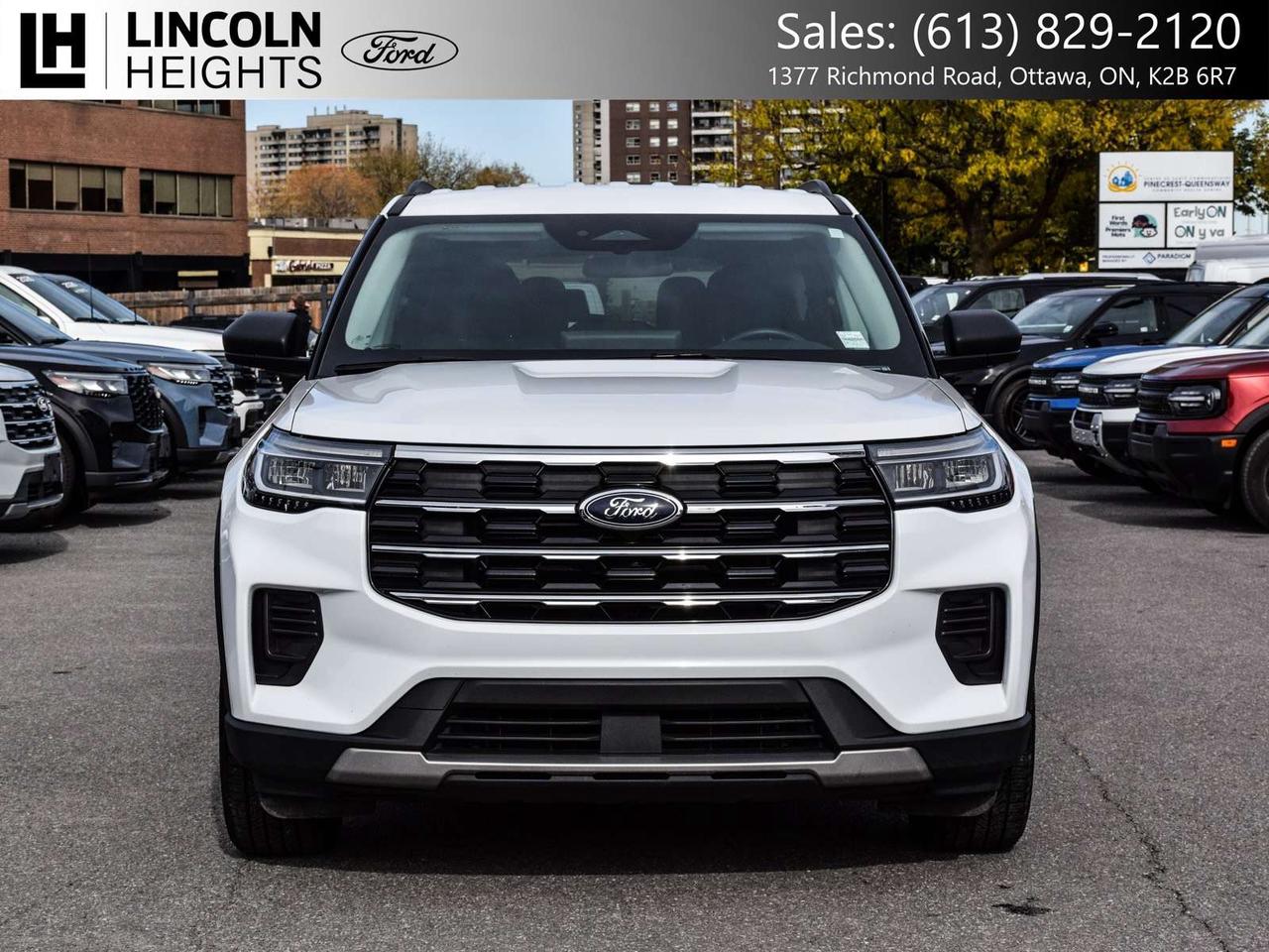 2025 Ford Explorer Active Photo