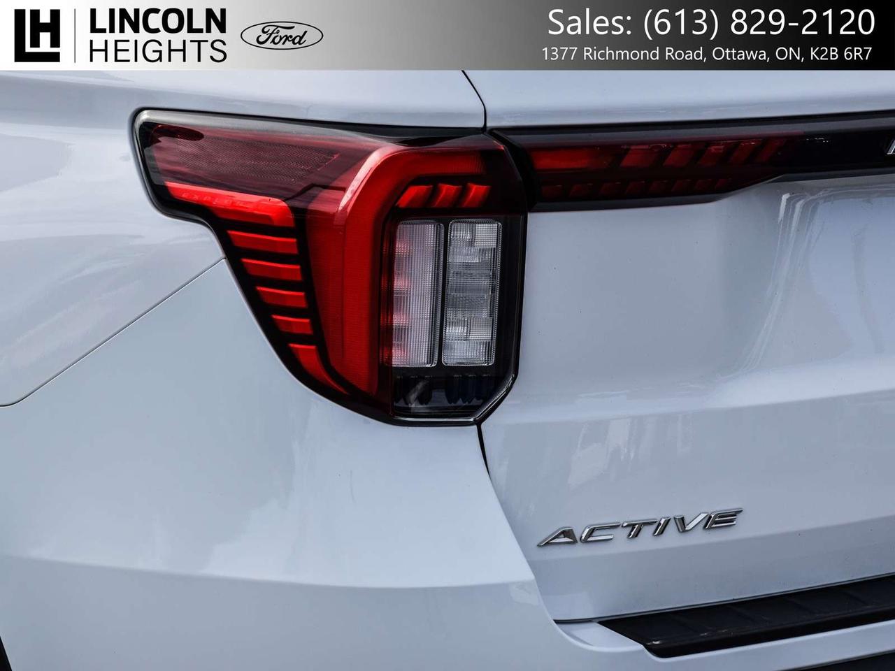 2025 Ford Explorer Active Photo