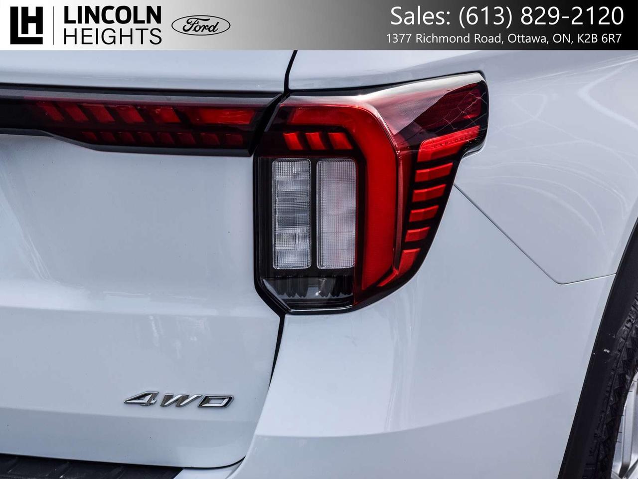 2025 Ford Explorer Active Photo