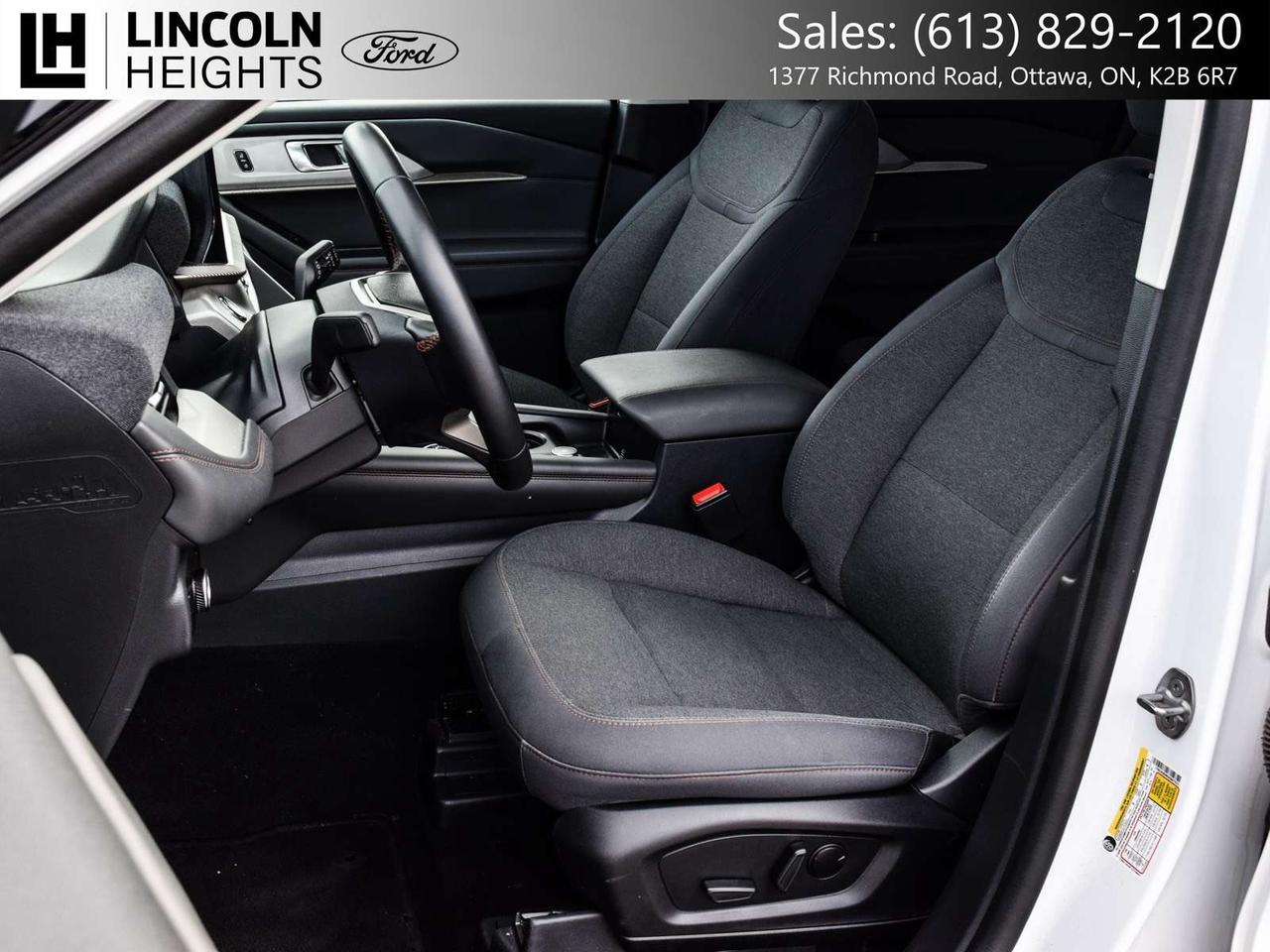 2025 Ford Explorer Active Photo