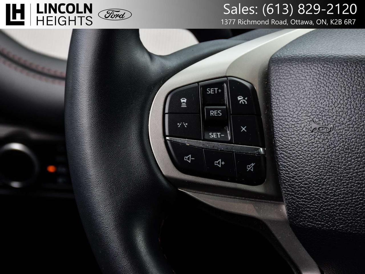 2025 Ford Explorer Active Photo