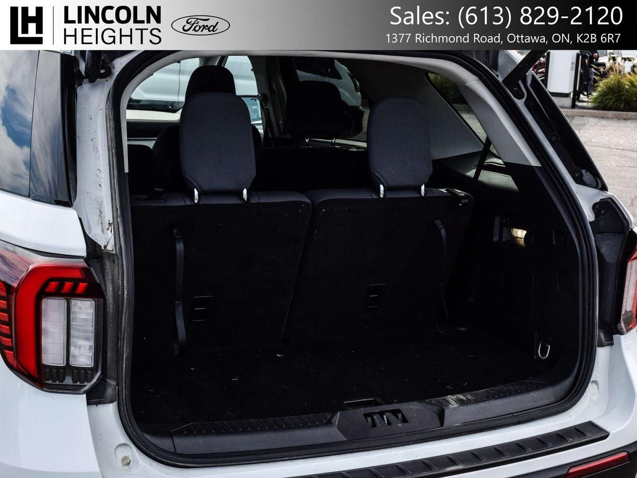 2025 Ford Explorer Active Photo