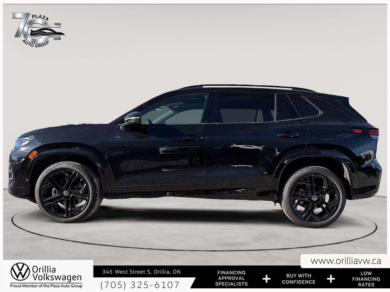2026 Volkswagen Tiguan Comfortline R-Line Black Edition Panoramic Roof   4MOTION AWD   R-Line Black / Photo
