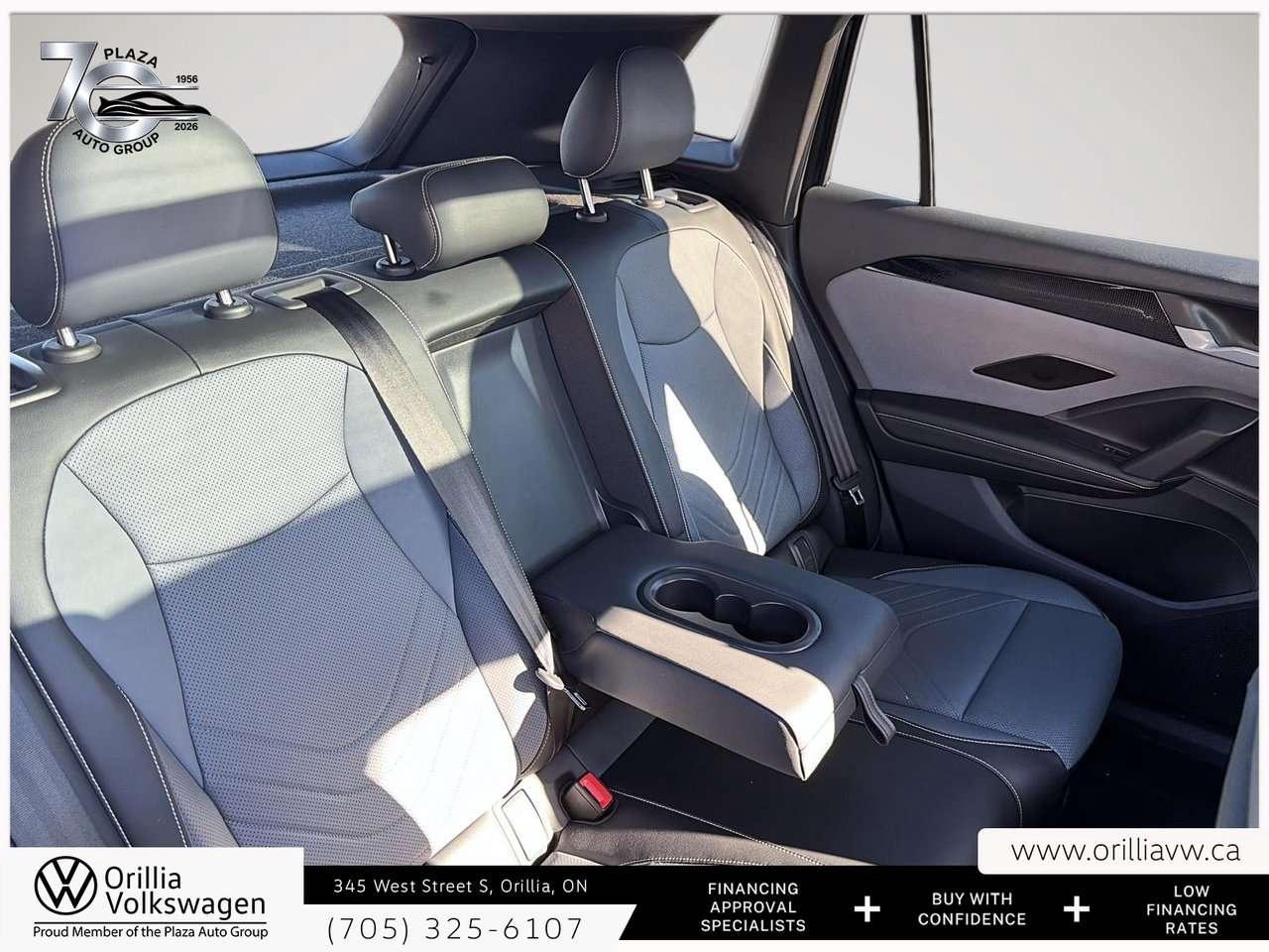 2026 Volkswagen Tiguan Comfortline R-Line Black Edition Panoramic Roof   4MOTION AWD   R-Line Black / Photo