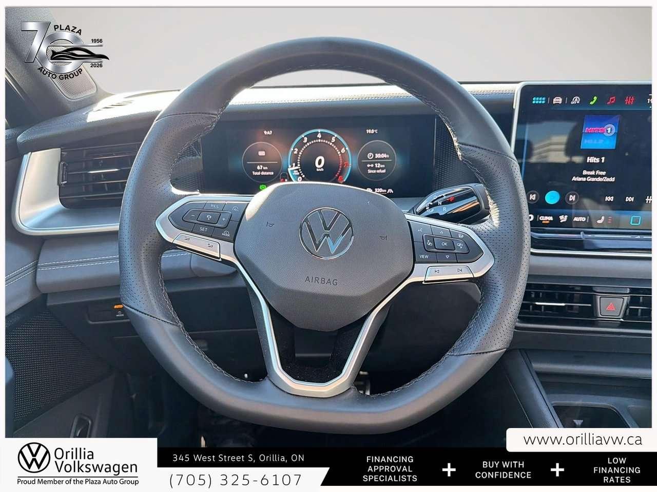 2026 Volkswagen Tiguan Comfortline R-Line Black Edition Panoramic Roof   4MOTION AWD   R-Line Black / Photo