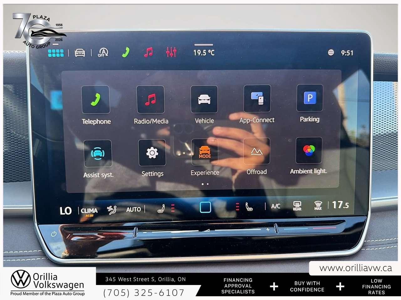 2026 Volkswagen Tiguan Comfortline R-Line Black Edition Panoramic Roof   4MOTION AWD   R-Line Black / Photo
