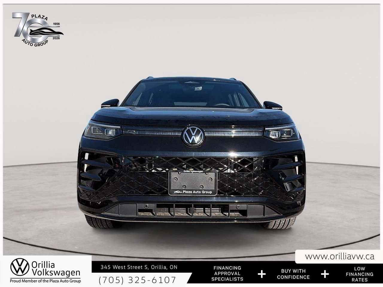 2026 Volkswagen Tiguan Comfortline R-Line Black Edition Panoramic Roof   4MOTION AWD   R-Line Black / Photo
