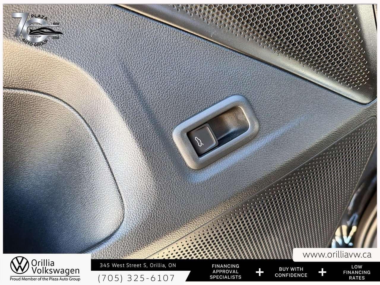 2026 Volkswagen Tiguan Comfortline R-Line Black Edition Panoramic Roof   4MOTION AWD   R-Line Black / Photo