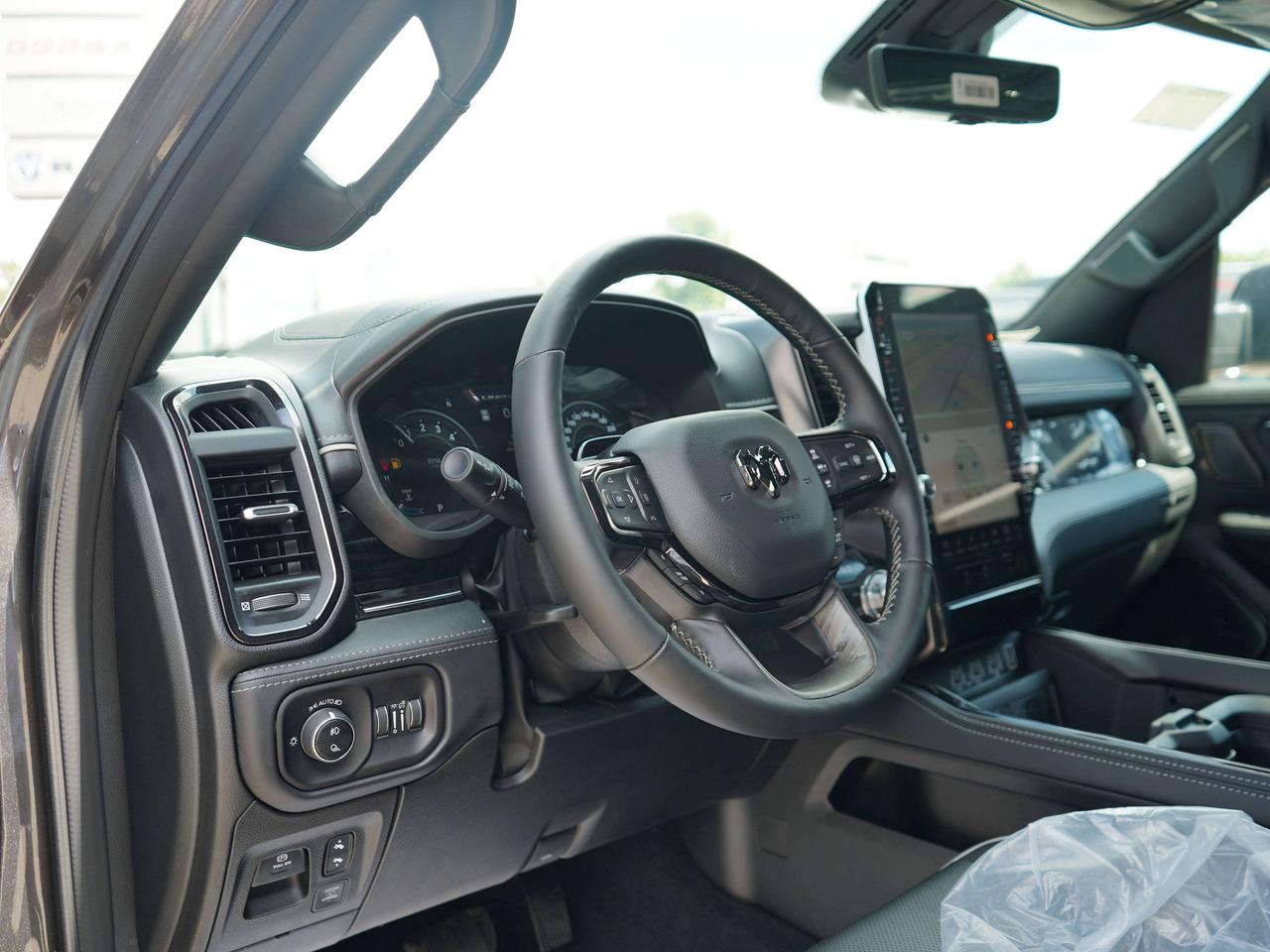 2026 RAM 1500 LIMITED, NIGHT EDITION, DUAL SUNROOF Photo