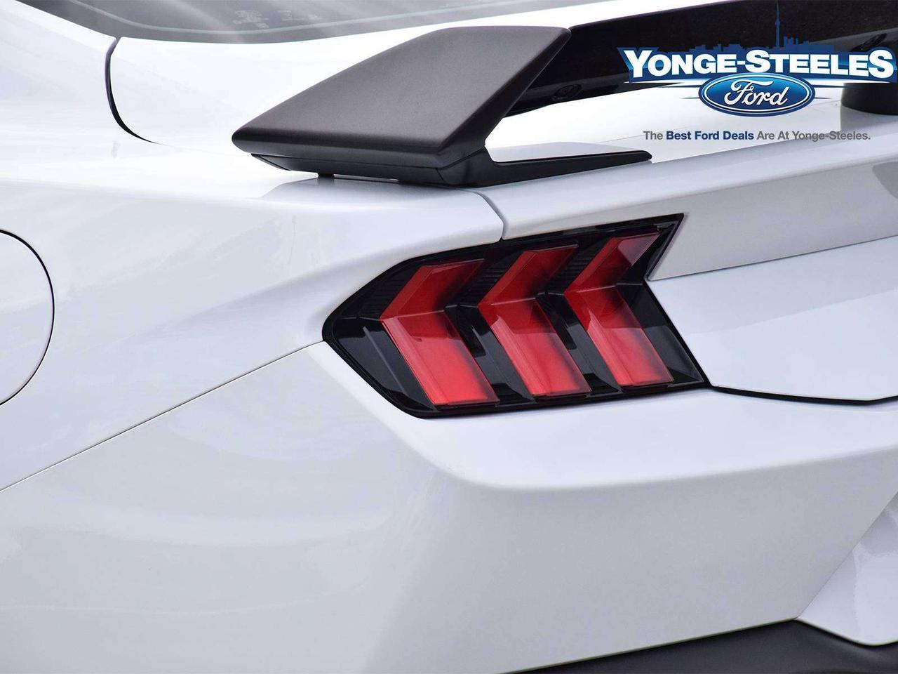 2024 Ford Mustang Dark Horse Photo