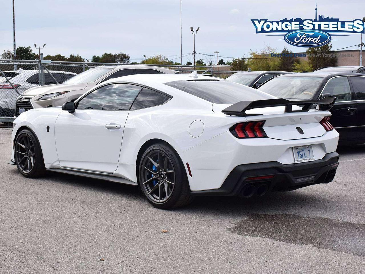 2024 Ford Mustang Dark Horse Photo