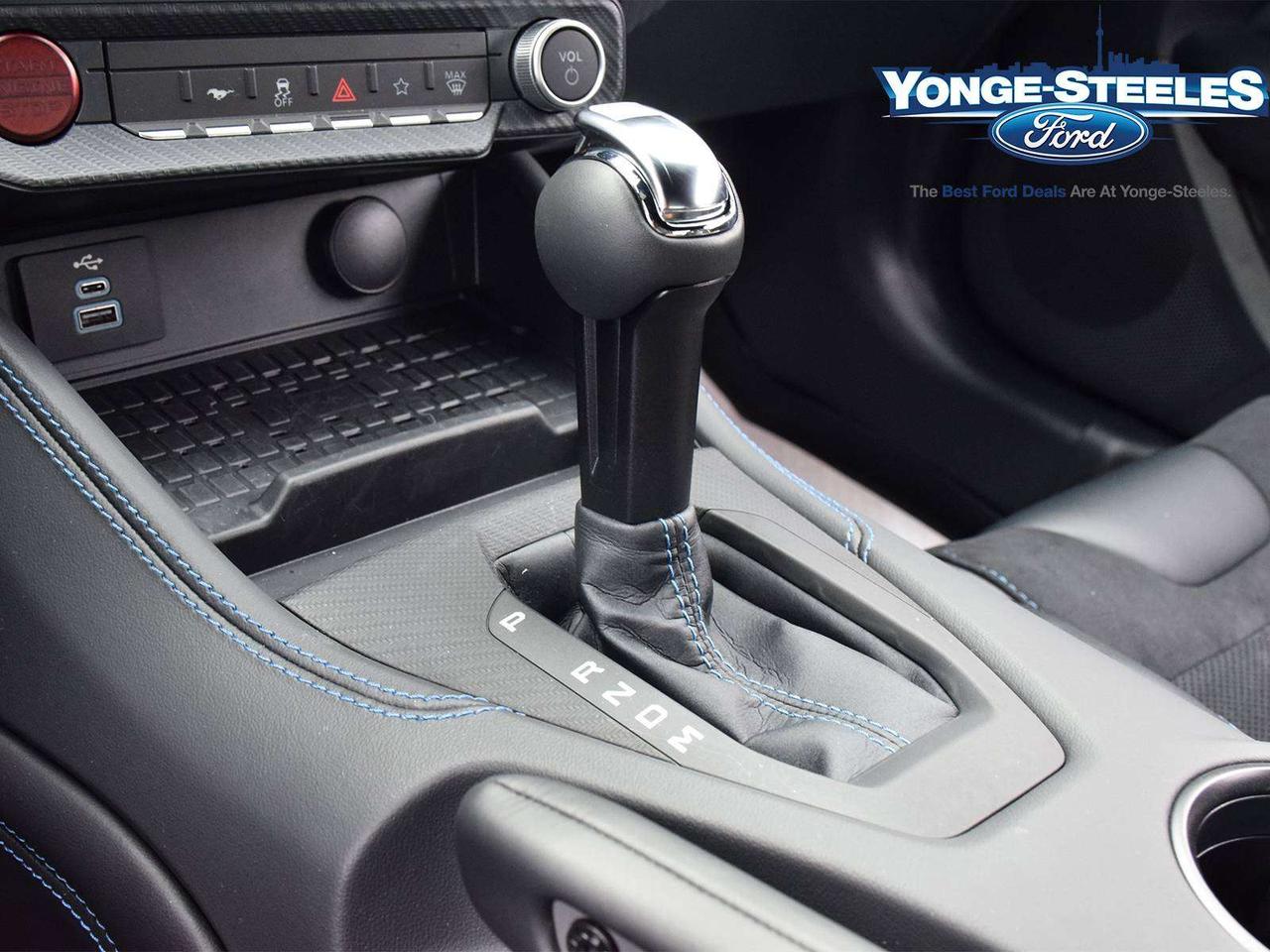 2024 Ford Mustang Dark Horse Photo