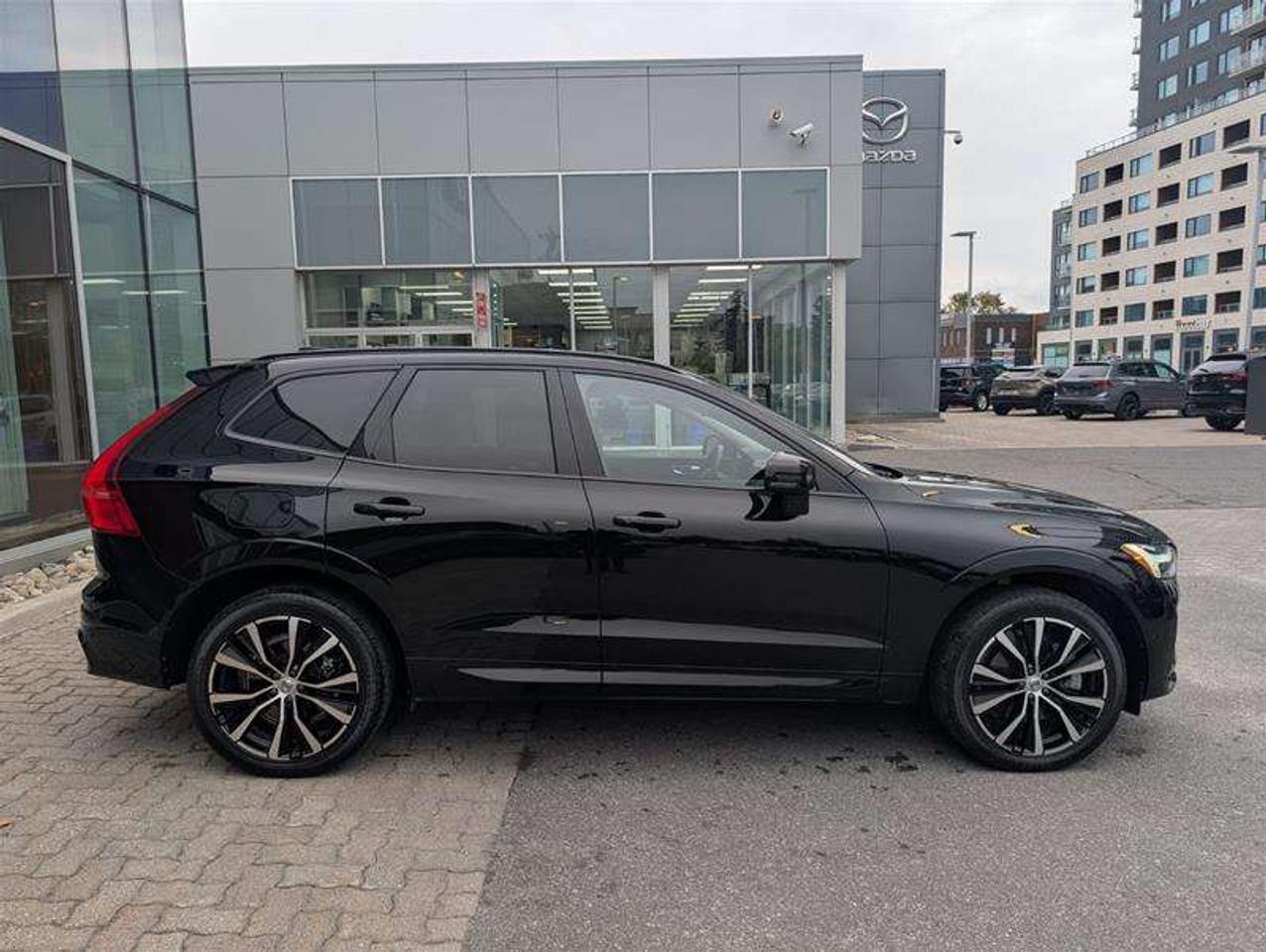 2023 Volvo XC60 B6 Plus   Climate   20s   Clean   1 Owner Photo