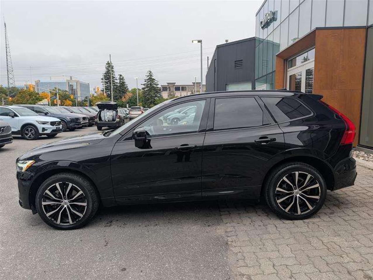 2023 Volvo XC60 B6 Plus   Climate   20s   Clean   1 Owner Photo1