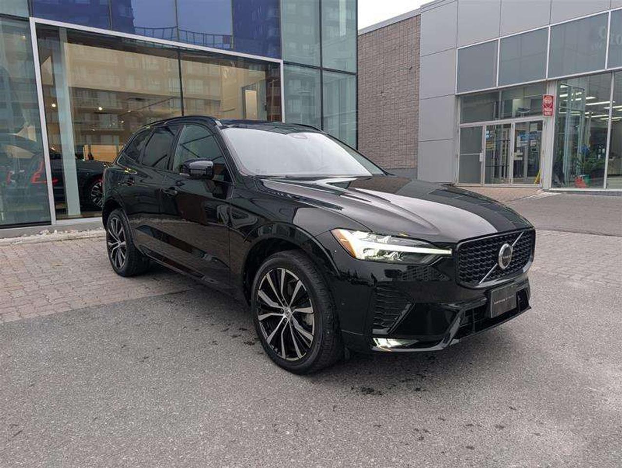 2023 Volvo XC60 B6 Plus   Climate   20s   Clean   1 Owner Photo