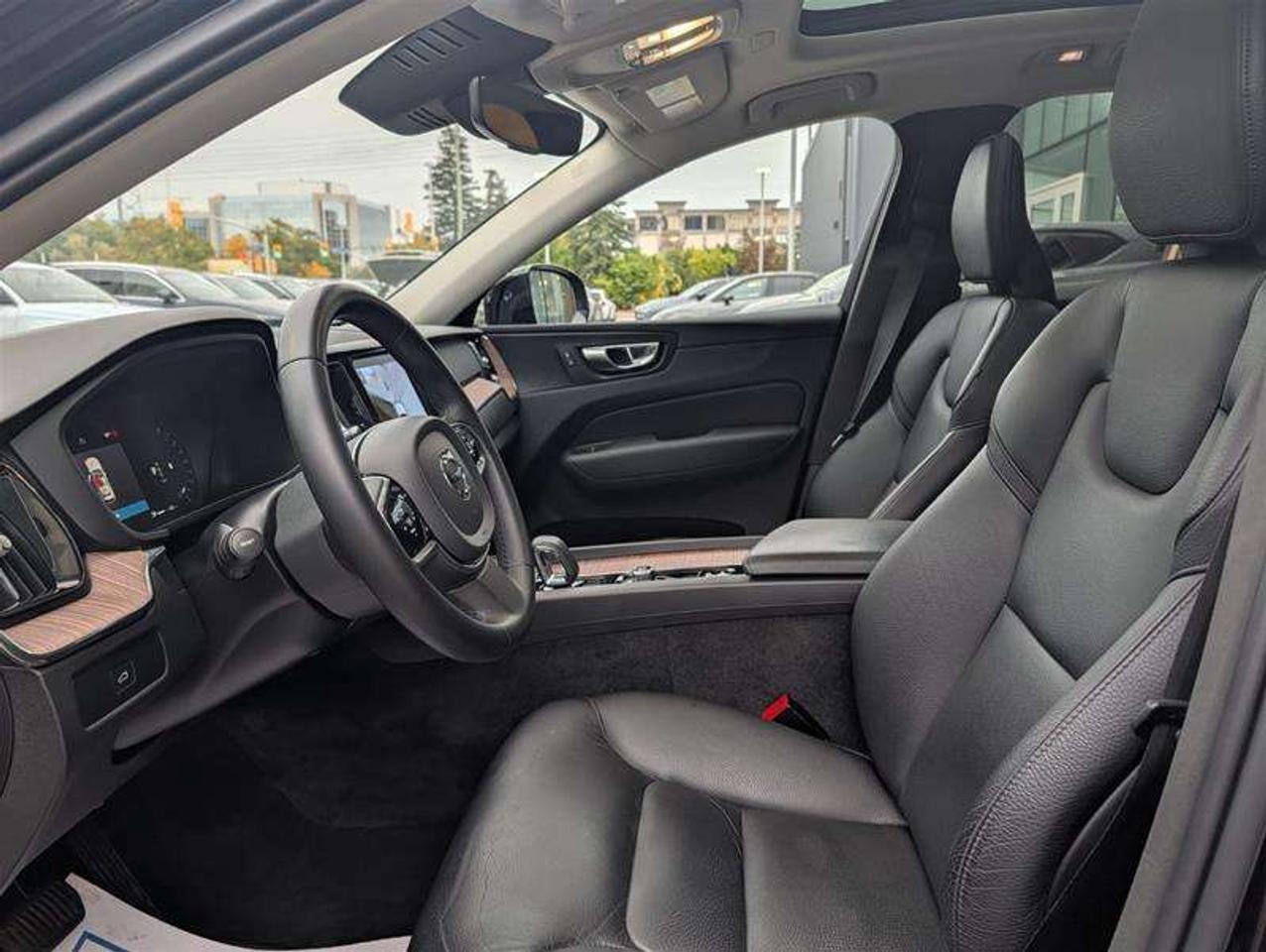 2023 Volvo XC60 B6 Plus   Climate   20s   Clean   1 Owner Photo