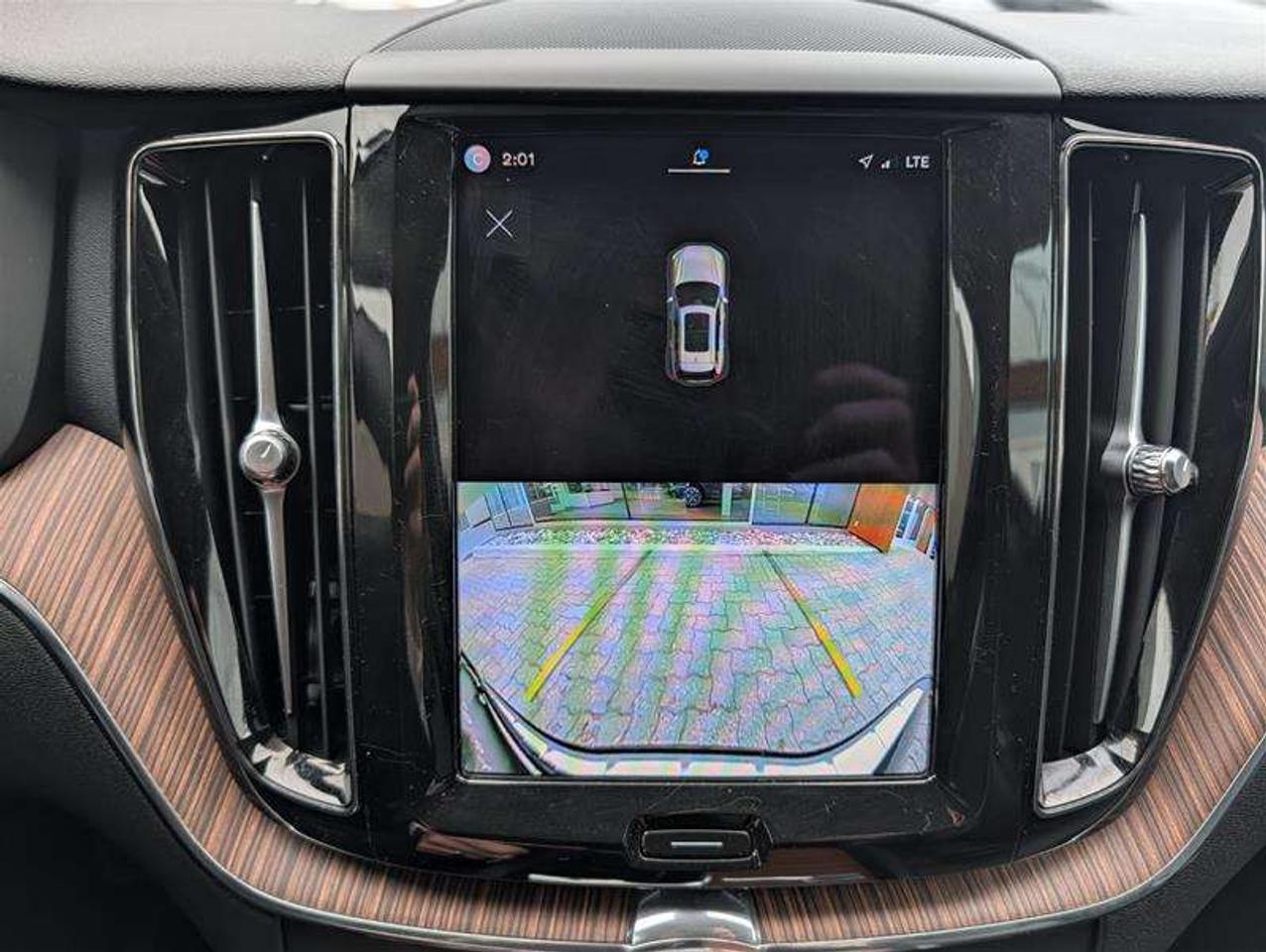 2023 Volvo XC60 B6 Plus   Climate   20s   Clean   1 Owner Photo