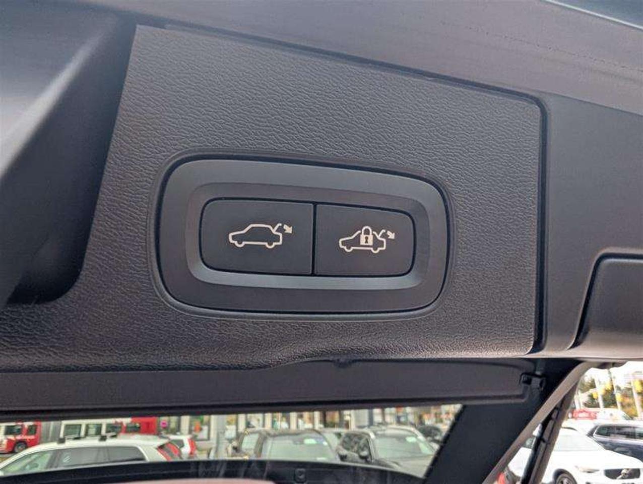 2023 Volvo XC60 B6 Plus   Climate   20s   Clean   1 Owner Photo
