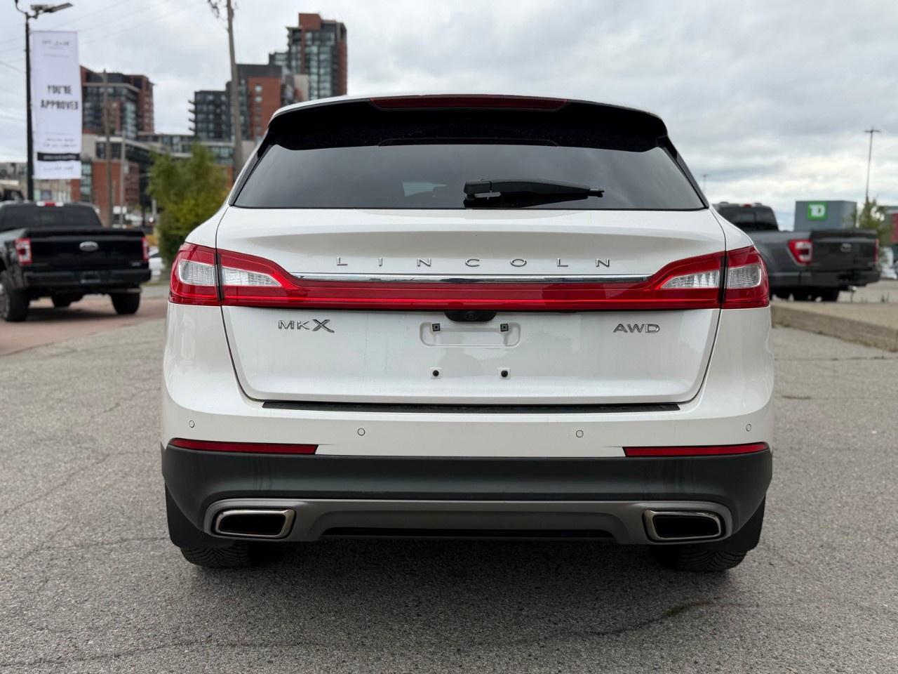 2017 Lincoln MKX AWD 4DR RESERVE Photo