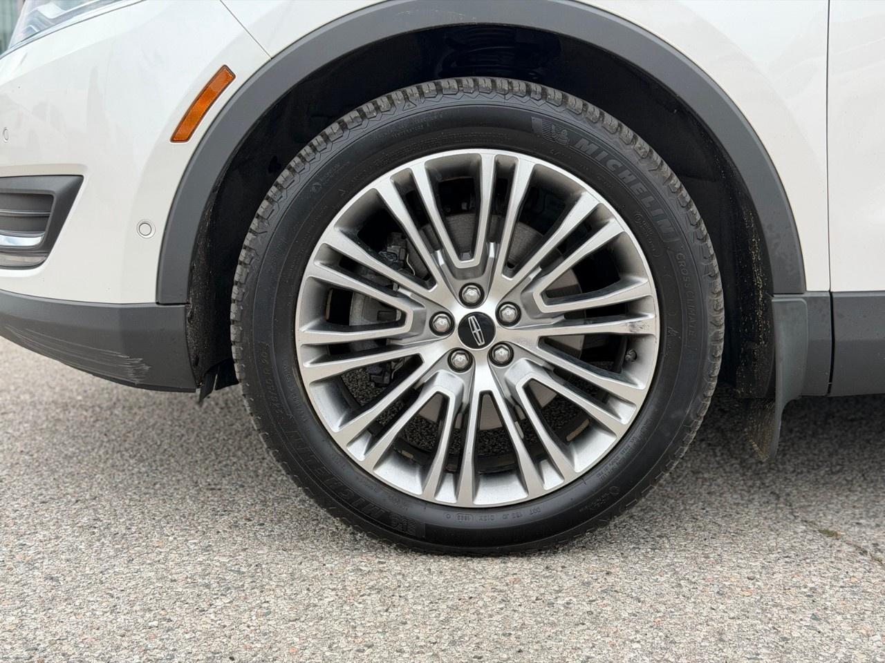 2017 Lincoln MKX AWD 4DR RESERVE Photo