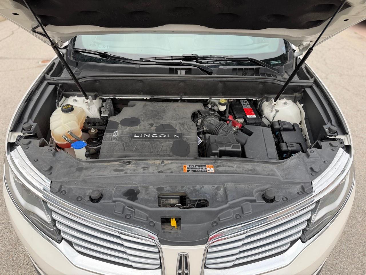 2017 Lincoln MKX AWD 4DR RESERVE Photo
